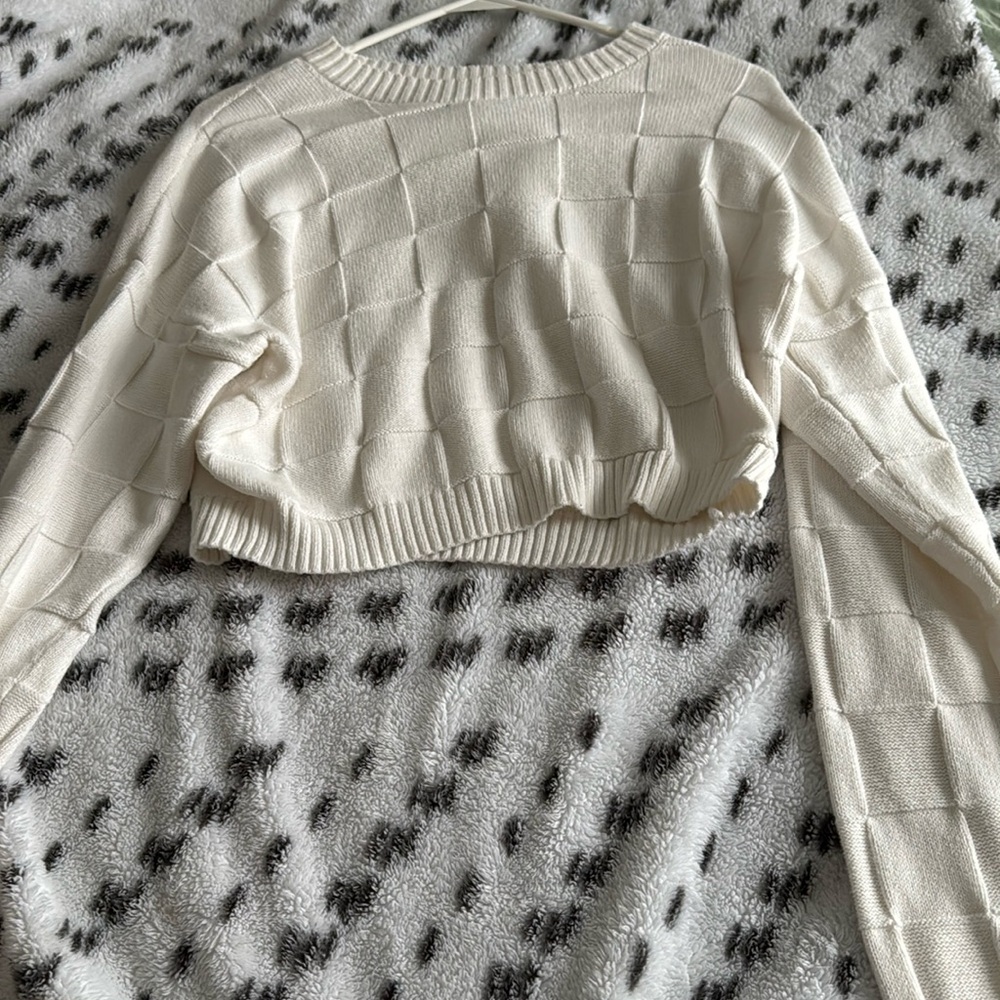Hollister Cropped Sweater